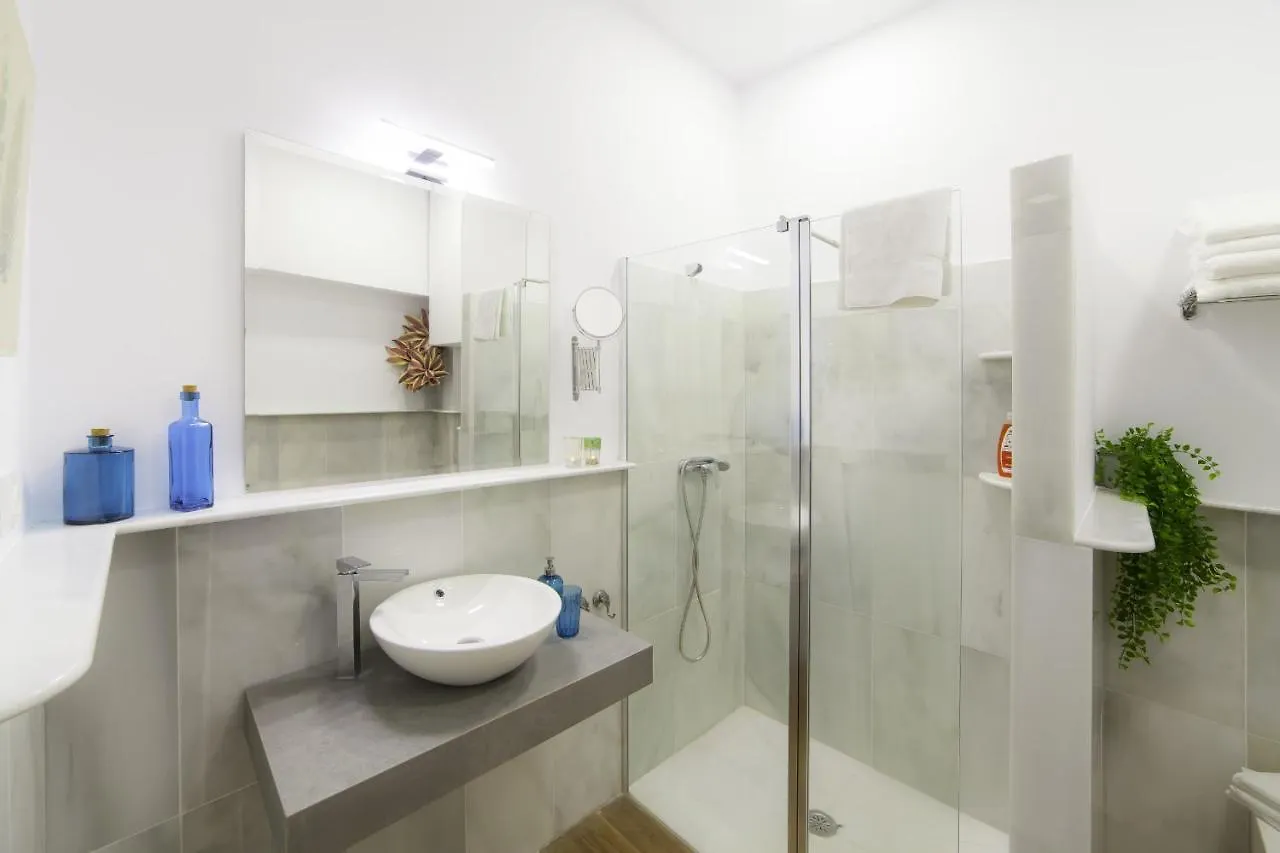 Green-Apartments Mansion Blue Catedral Seville 0*,  Spain