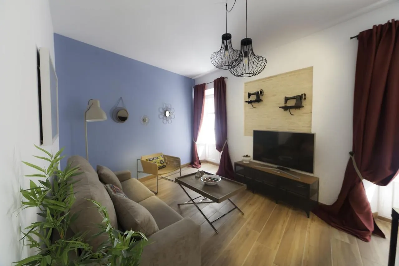 Green-Apartments Mansion Blue Catedral Seville Apartment