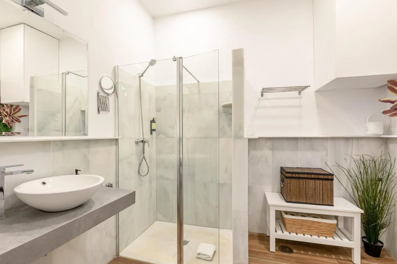 Green-Apartments Mansion Blue Catedral Seville 0*,  Spain