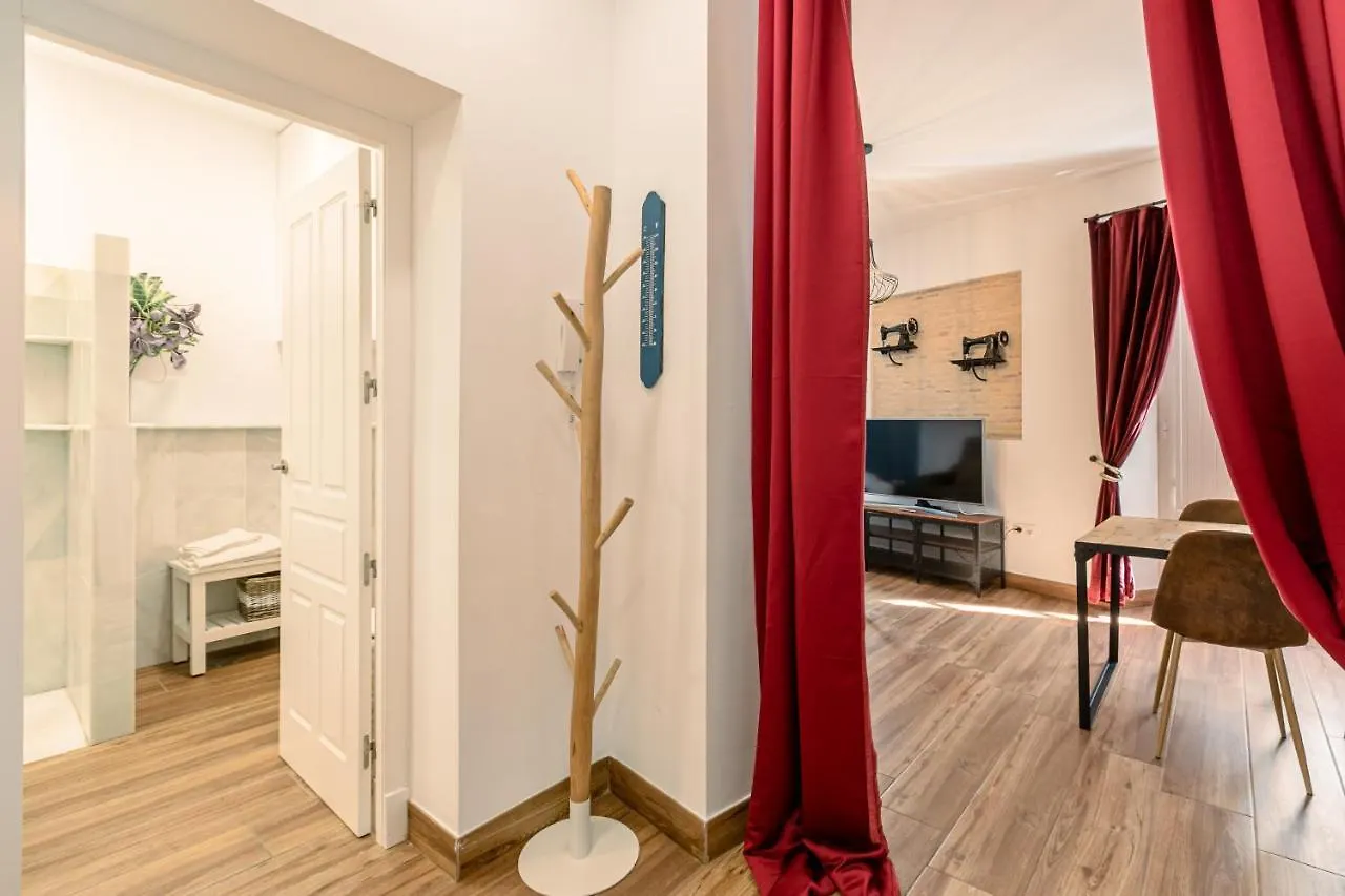 Green-Apartments Mansion Blue Catedral Seville Apartment