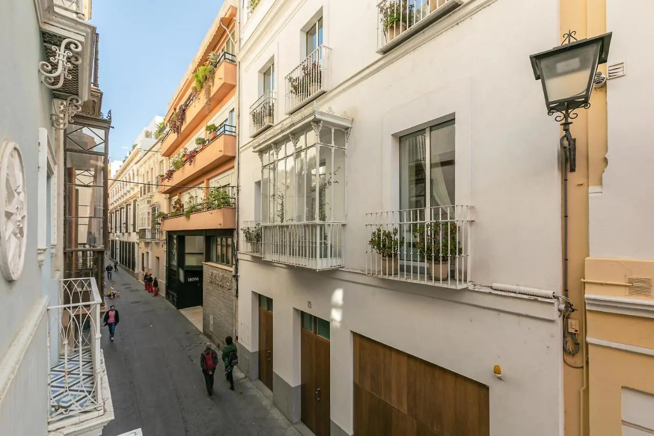 Green-Apartments Mansion Blue Catedral Seville